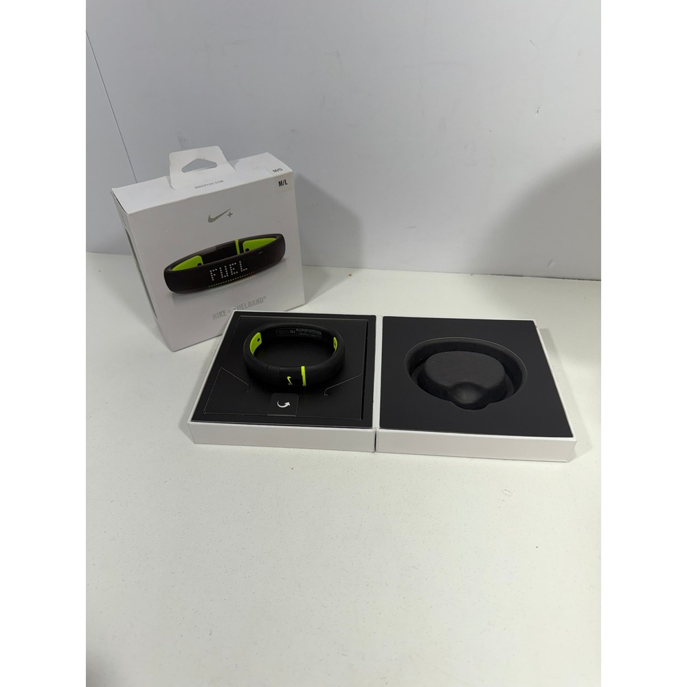 Nike+ FuelBand SE Black Volt Fitness Tracker Smart Band WM0110-071 M/L